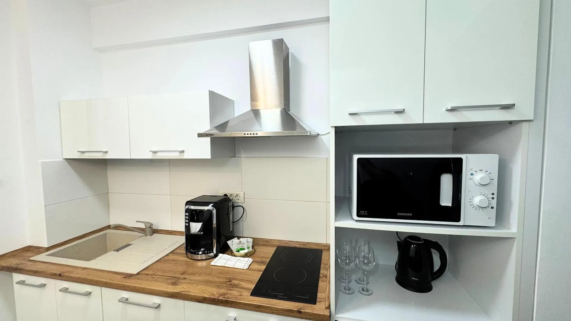 Metropole Apartments Romana Square Бухарест 0*,  Румыния