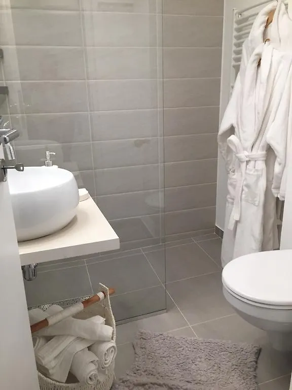 Metropole Apartments Romana Square Бухарест 0*,  Румыния